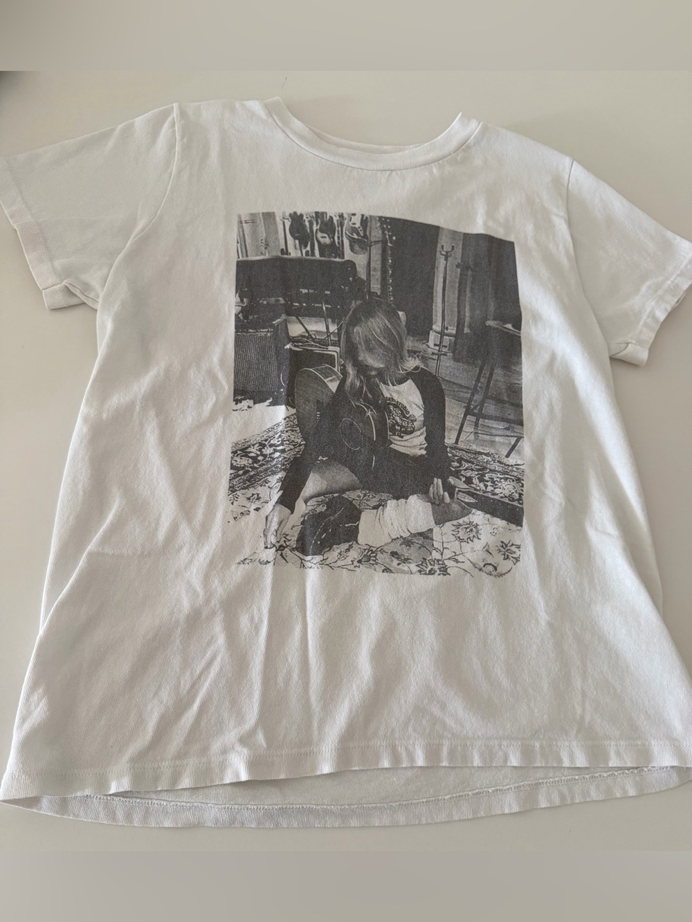 Brandy Melville White Graphic Short Sleeve Tee